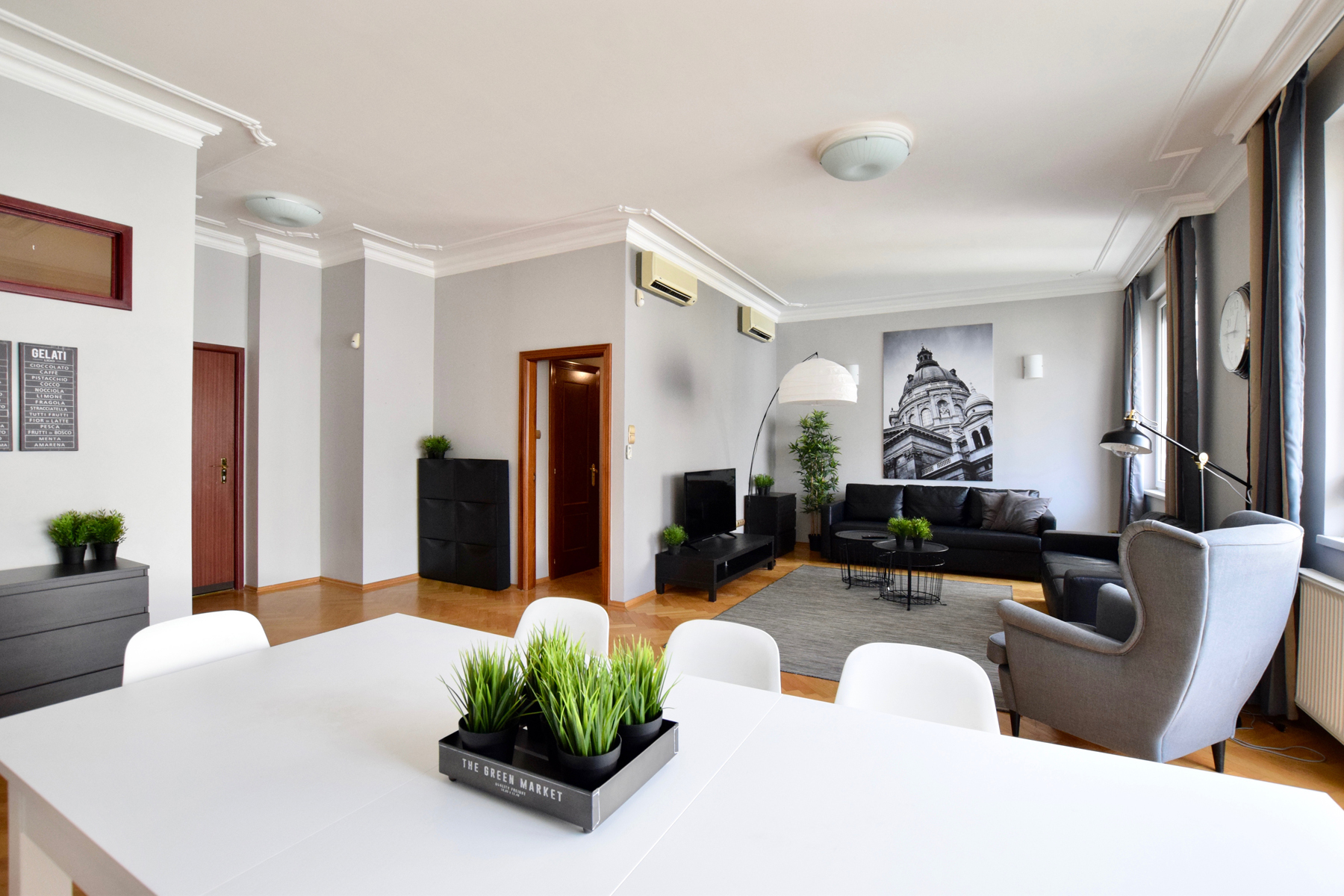 Premium Apartment 103 3 Br Living Room Hi5 Apartments Budapest